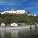 A  Duna ,  bal partján a  várral